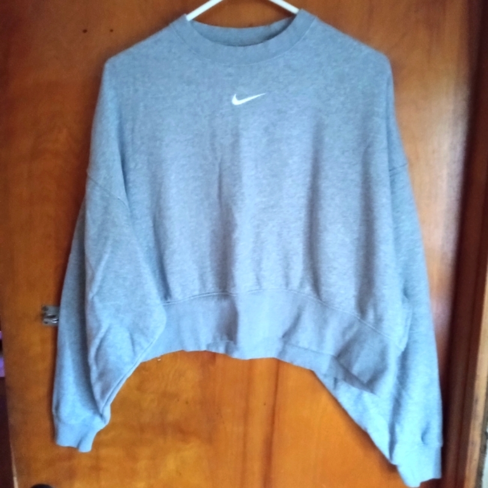 Nike Crop Sweatshirt
